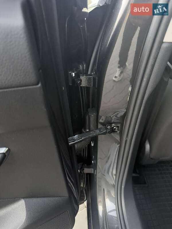 Седан Volkswagen Passat 2022 в Луцке