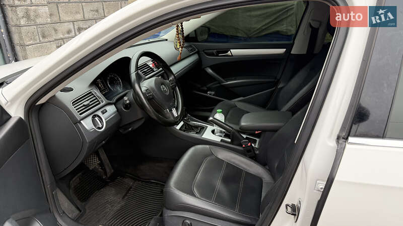 Седан Volkswagen Passat 2013 в Кривом Роге фото 8 Седан Volkswagen Passat 2013 в Кривом Роге