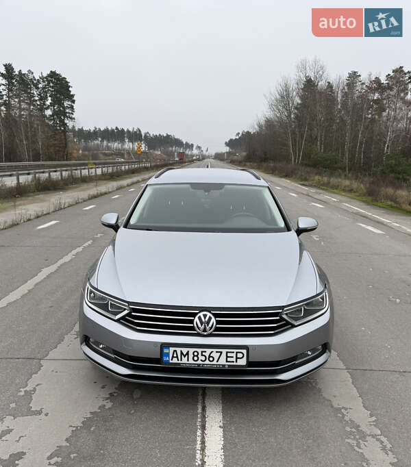 Универсал Volkswagen Passat 2017 в Житомире