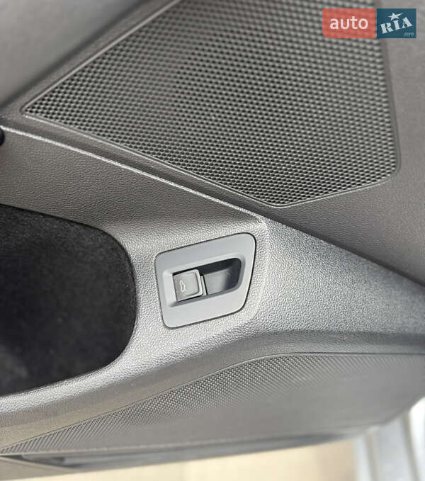 Универсал Volkswagen Passat 2017 в Житомире