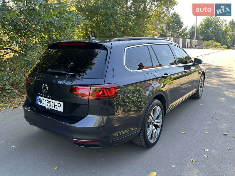 Универсал Volkswagen Passat 2020 в Киеве