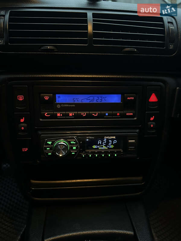 Седан Volkswagen Passat 2003 в Ровно фото 12 Седан Volkswagen Passat 2003 в Ровно