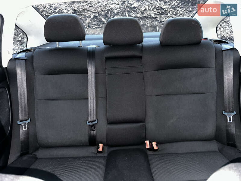 Седан Volkswagen Passat 2003 в Ровно фото 19 Седан Volkswagen Passat 2003 в Ровно