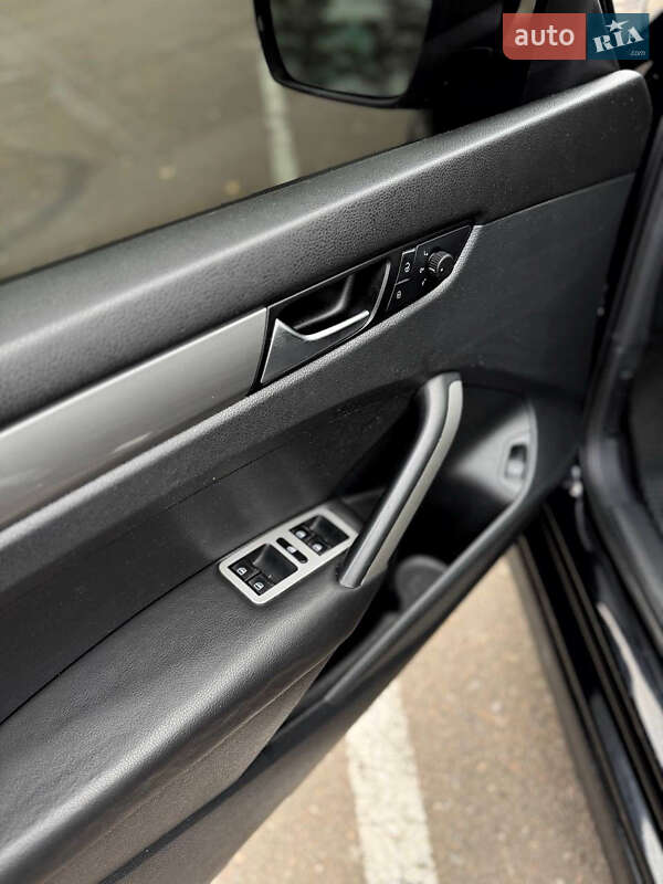 Седан Volkswagen Passat 2014 в Николаеве