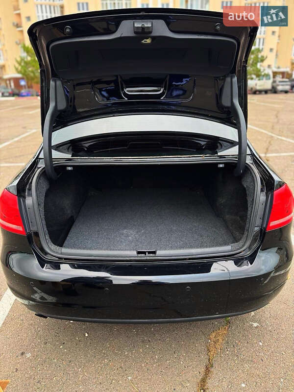 Седан Volkswagen Passat 2014 в Николаеве