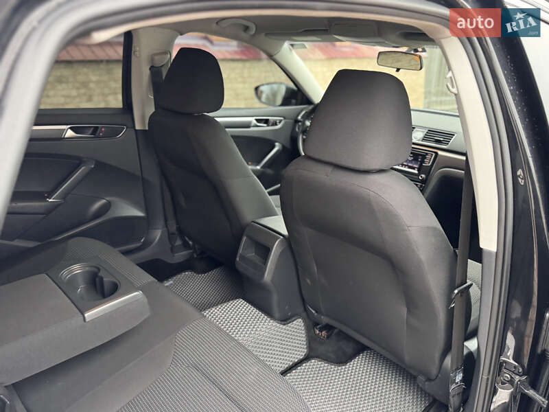 Седан Volkswagen Passat 2016 в Одессе