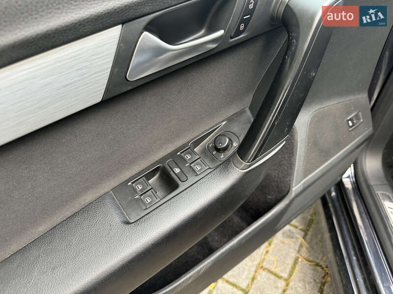 Универсал Volkswagen Passat 2014 в Дрогобыче