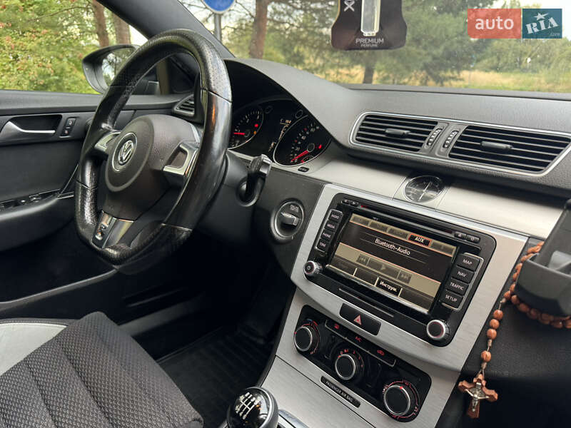 Универсал Volkswagen Passat 2014 в Дрогобыче