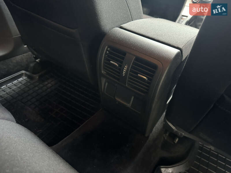 Универсал Volkswagen Passat 2014 в Дрогобыче