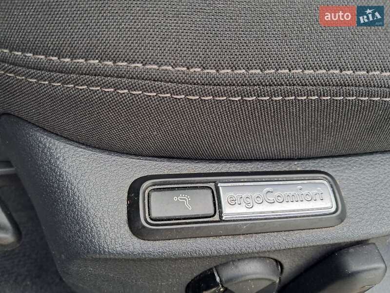 Универсал Volkswagen Passat 2018 в Нововолынске фото 16 Универсал Volkswagen Passat 2018 в Нововолынске