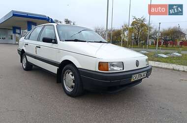 Седан Volkswagen Passat 1988 в Черкасах