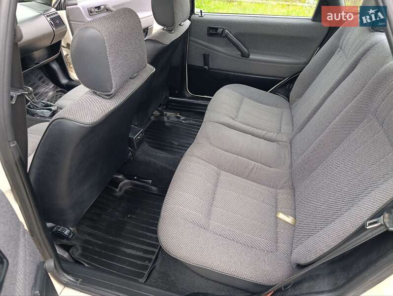 Седан Volkswagen Passat 1988 в Черкассах