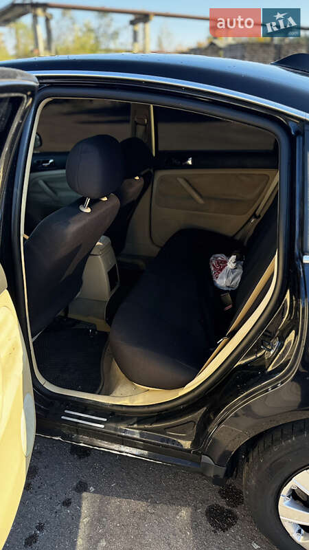 Седан Volkswagen Passat 2003 в Калуше