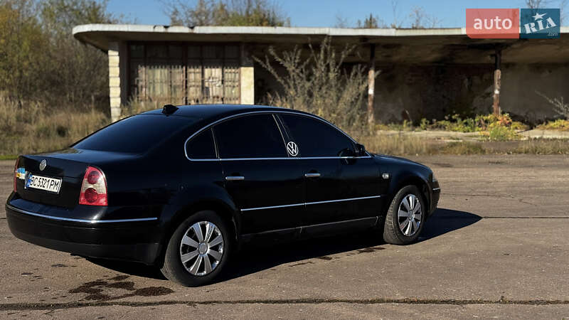 Седан Volkswagen Passat 2003 в Калуше