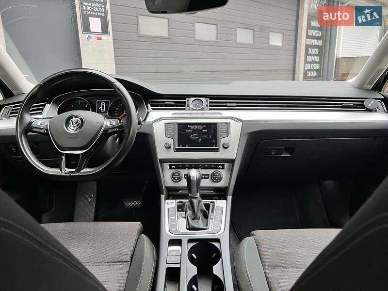Седан Volkswagen Passat 2017 в Одессе фото 15 Седан Volkswagen Passat 2017 в Одессе