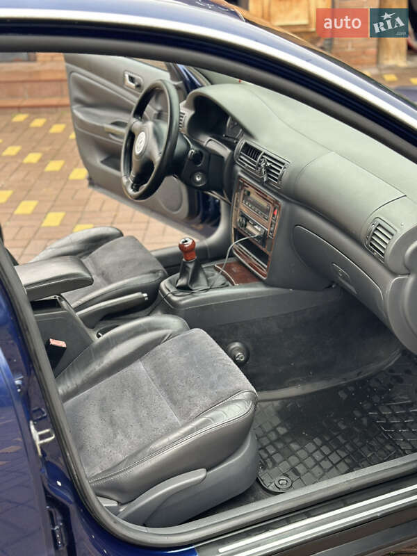 Седан Volkswagen Passat 2004 в Киеве фото 7 Седан Volkswagen Passat 2004 в Киеве