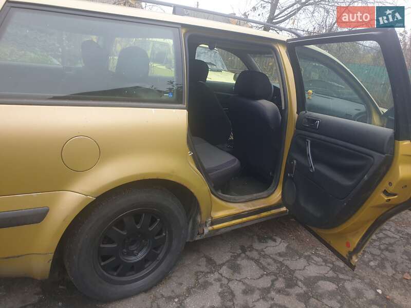Универсал Volkswagen Passat 1999 в Кодаках