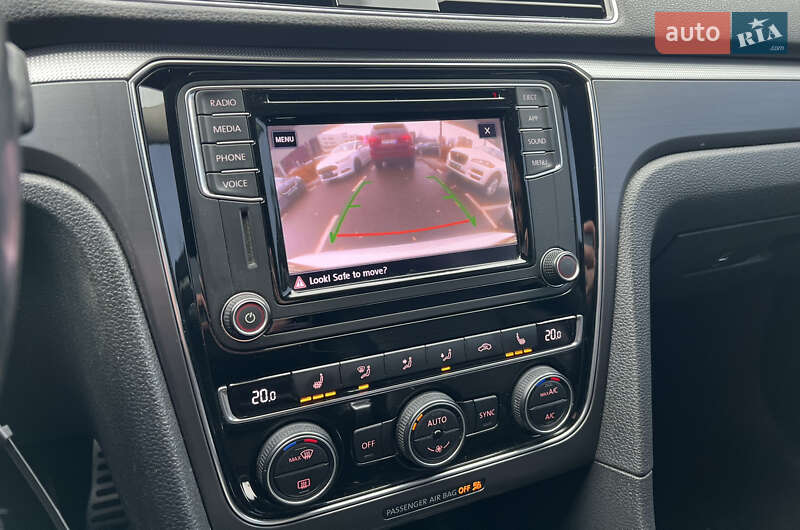 Седан Volkswagen Passat 2018 в Киеве