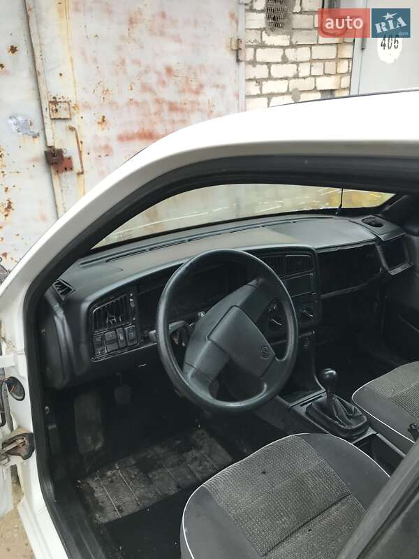 Седан Volkswagen Passat 1988 в Николаеве фото 9 Седан Volkswagen Passat 1988 в Николаеве