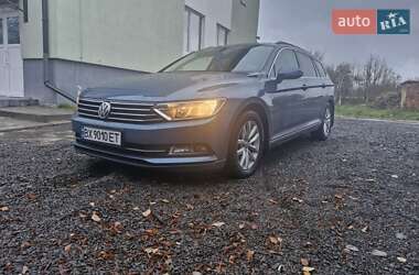 Універсал Volkswagen Passat 2015 в Луцьку