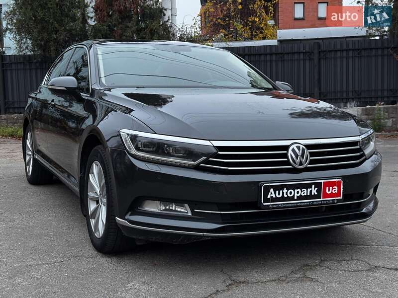 Седан Volkswagen Passat 2018 в Киеве фото 5 Седан Volkswagen Passat 2018 в Киеве