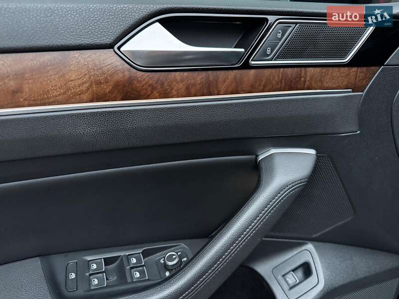 Седан Volkswagen Passat 2018 в Киеве фото 31 Седан Volkswagen Passat 2018 в Киеве