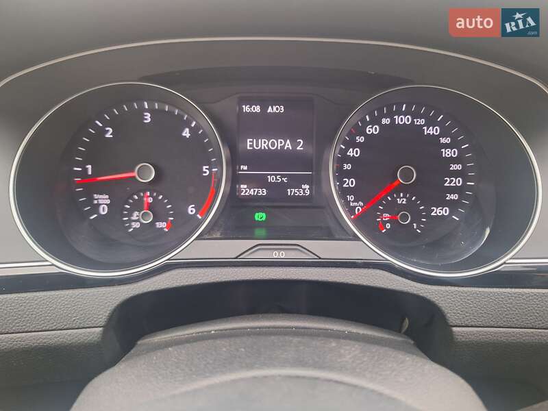 Универсал Volkswagen Passat 2016 в Ужгороде фото 7 Универсал Volkswagen Passat 2016 в Ужгороде