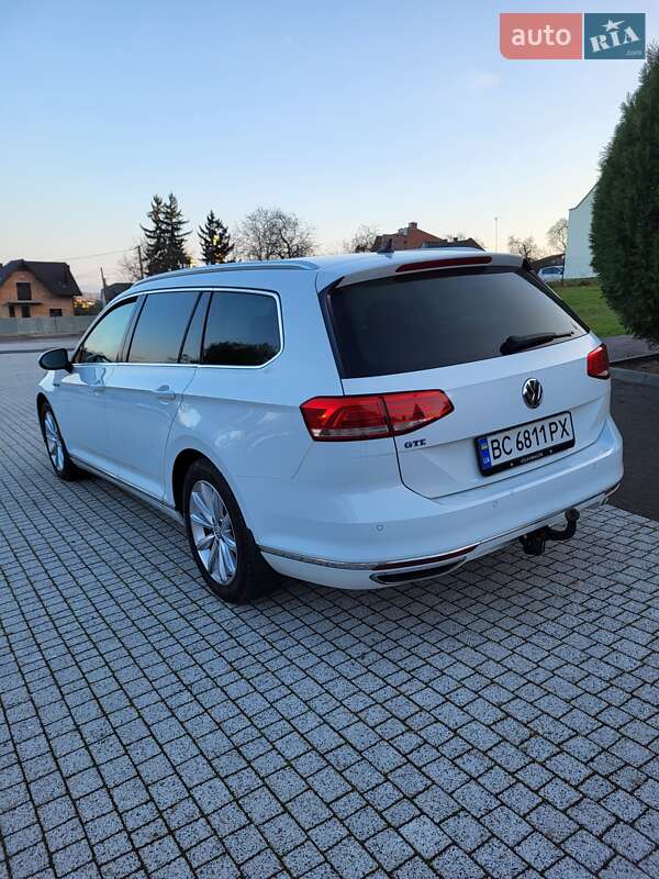Універсал Volkswagen Passat 2016 в Львові