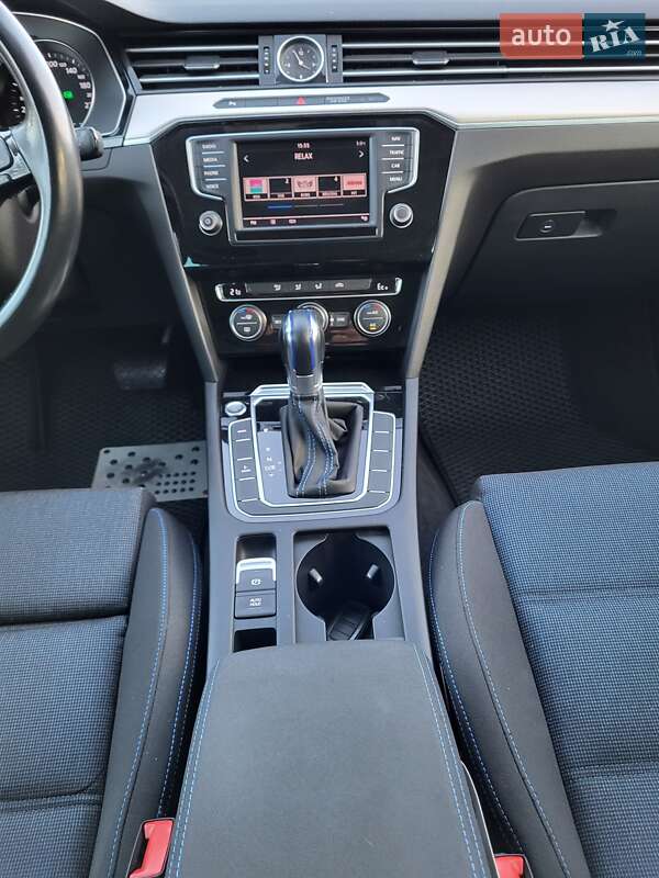 Універсал Volkswagen Passat 2016 в Львові