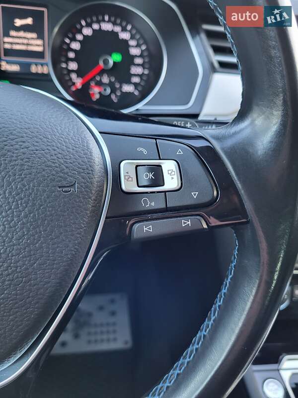 Універсал Volkswagen Passat 2016 в Львові