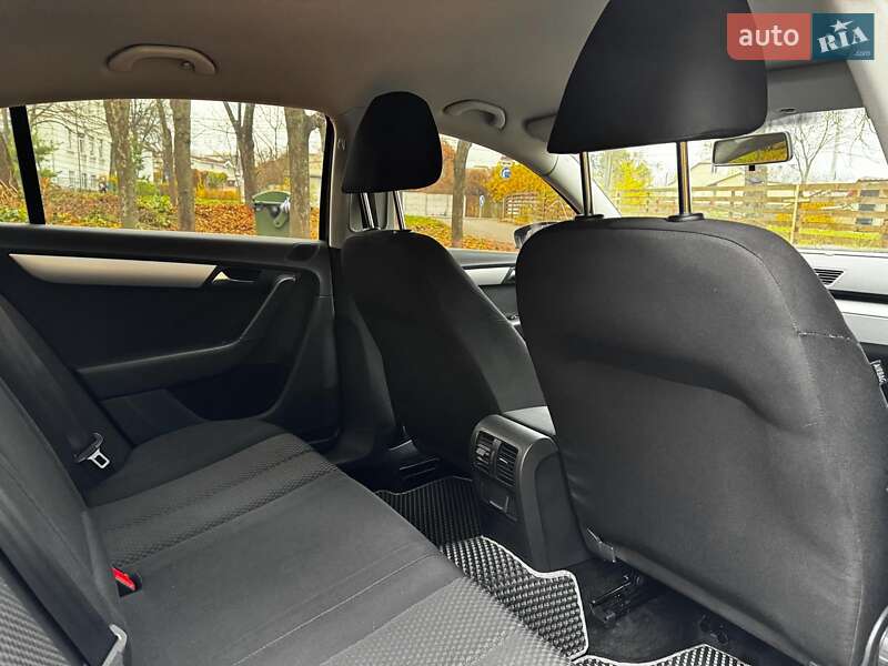 Седан Volkswagen Passat 2011 в Киеве фото 26 Седан Volkswagen Passat 2011 в Киеве