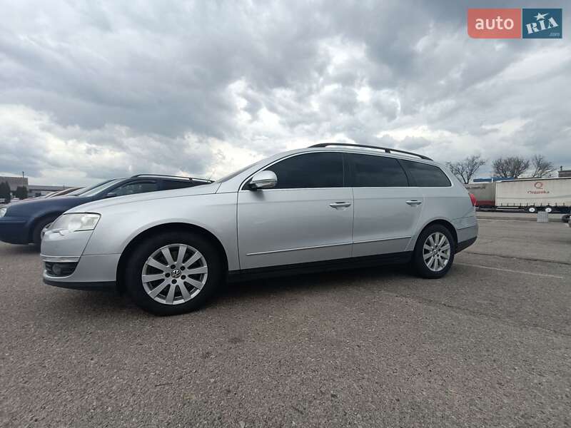 Универсал Volkswagen Passat 2010 в Умани фото 5 Универсал Volkswagen Passat 2010 в Умани