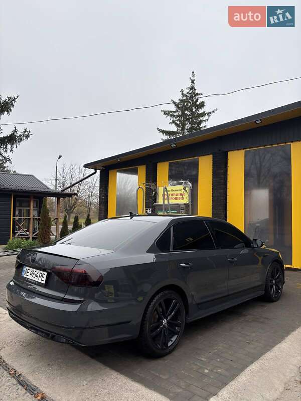 Седан Volkswagen Passat 2016 в Кривом Роге