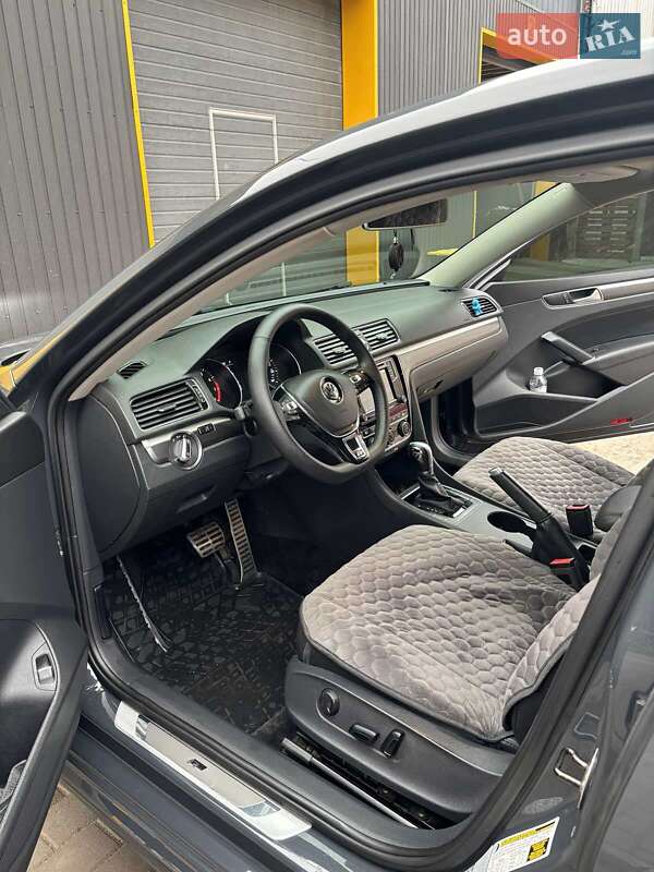 Седан Volkswagen Passat 2016 в Кривом Роге