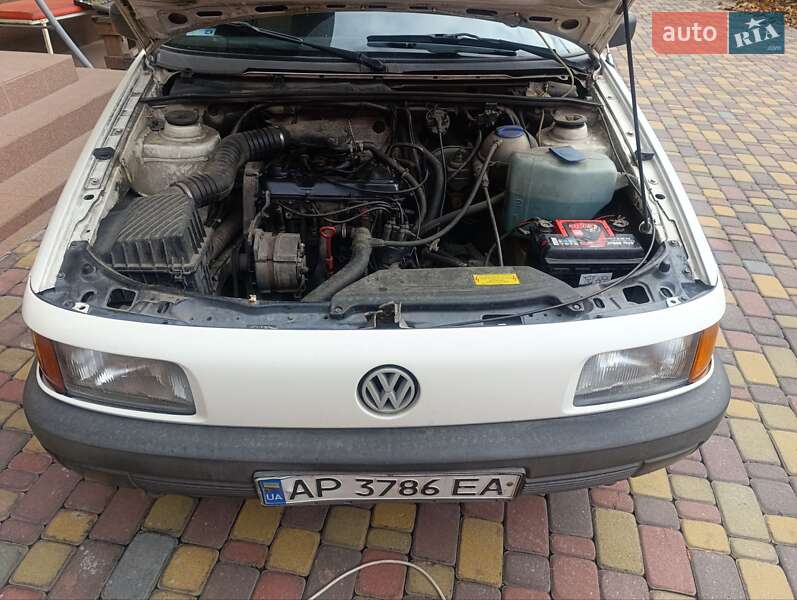 Универсал Volkswagen Passat 1989 в Запорожье