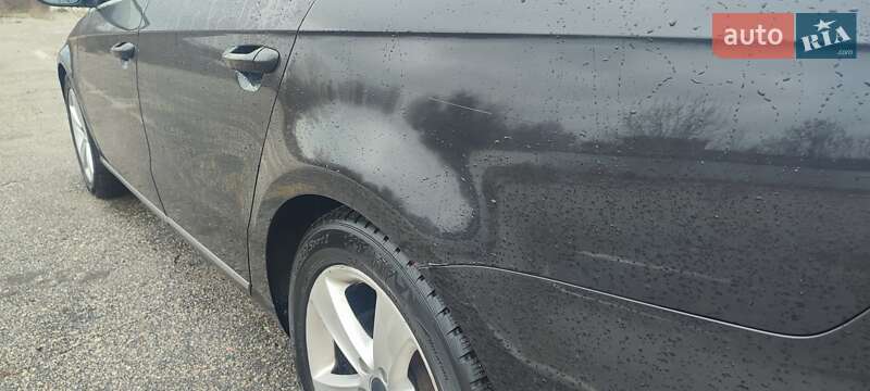 Седан Volkswagen Passat 2011 в Мироновке