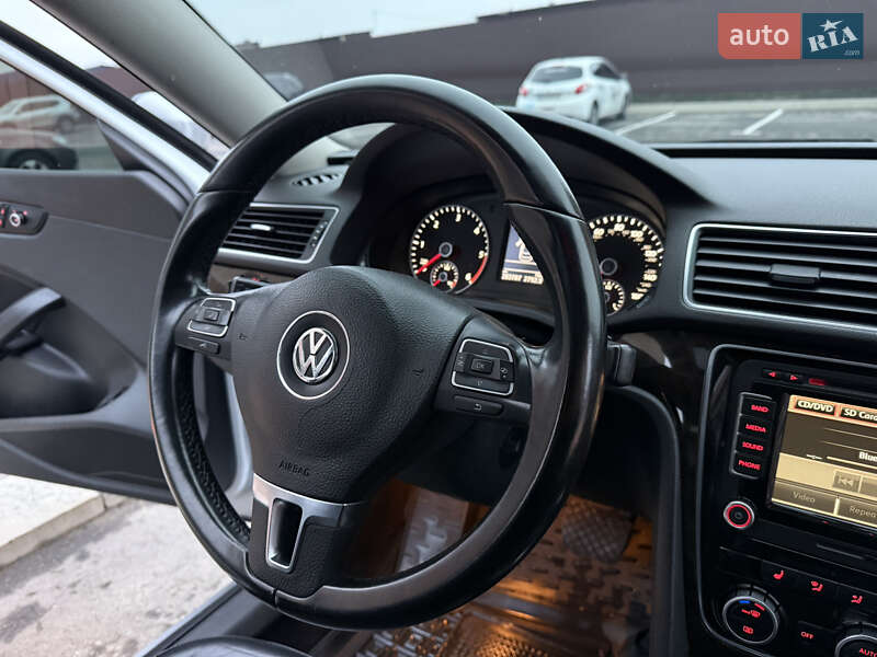 Седан Volkswagen Passat 2013 в Умани