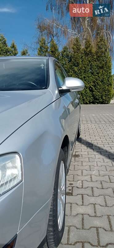Универсал Volkswagen Passat 2010 в Самборе фото 6 Универсал Volkswagen Passat 2010 в Самборе