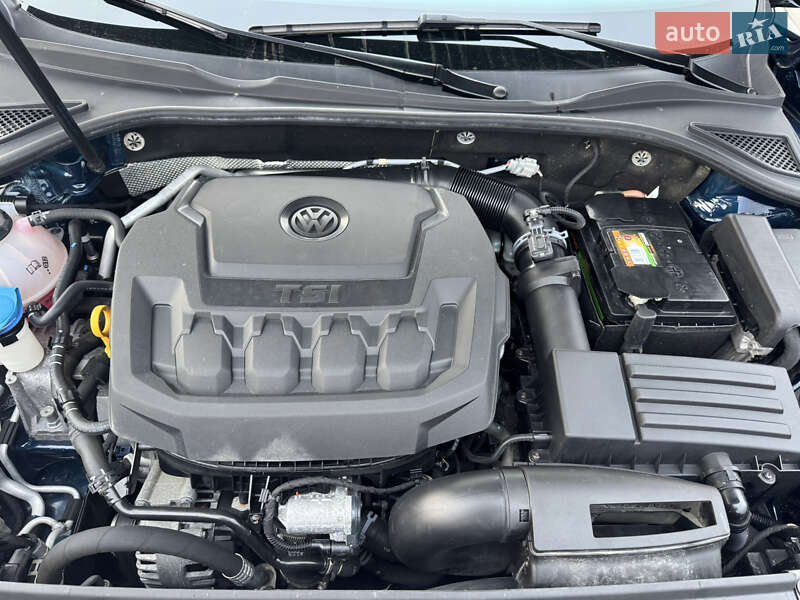 Седан Volkswagen Passat 2018 в Киеве