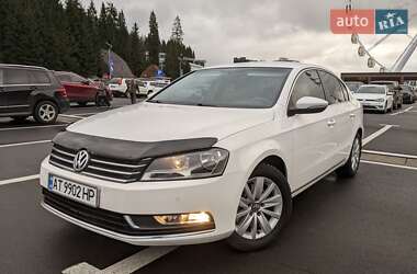 Седан Volkswagen Passat 2013 в Ивано-Франковске