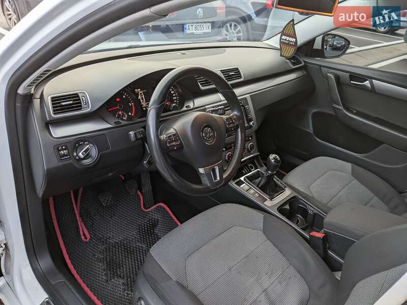 Седан Volkswagen Passat 2013 в Ивано-Франковске фото 53 Седан Volkswagen Passat 2013 в Ивано-Франковске