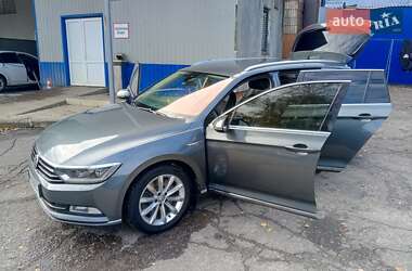 Универсал Volkswagen Passat 2016 в Сумах