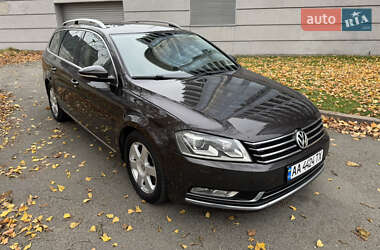 Универсал Volkswagen Passat 2011 в Киеве