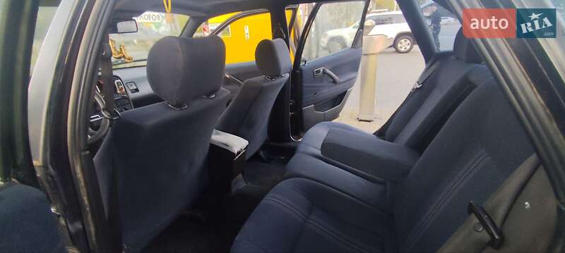 Седан Volkswagen Passat 1992 в Чернівцях