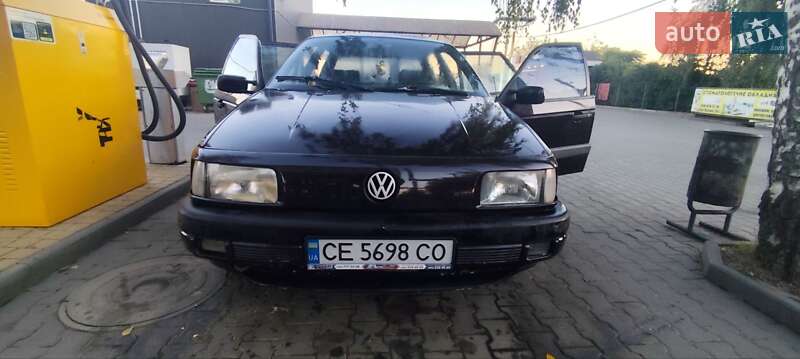 Седан Volkswagen Passat 1992 в Чернівцях