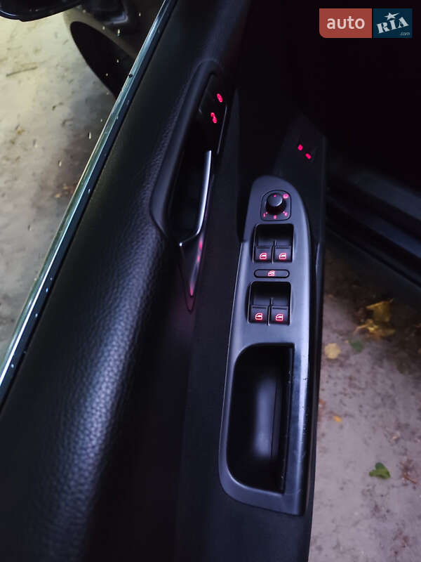 Універсал Volkswagen Passat 2010 в Рівному фото 3 Універсал Volkswagen Passat 2010 в Рівному