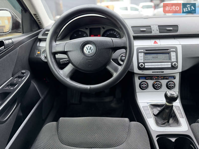 Универсал Volkswagen Passat 2007 в Ровно