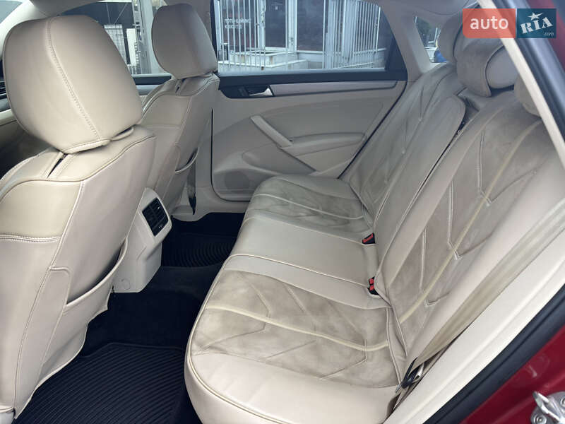 Седан Volkswagen Passat 2015 в Киеве