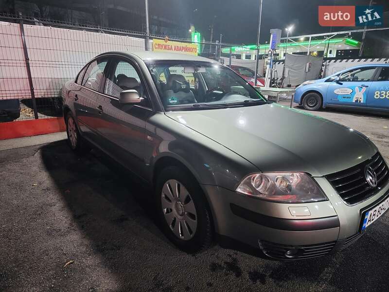 Седан Volkswagen Passat 2001 в Виннице