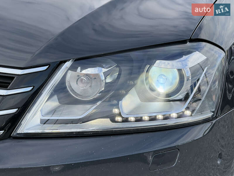 Универсал Volkswagen Passat 2011 в Стрые